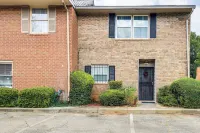 Easy ATL Access: Suburban Home Base w/ Patio - Condos
