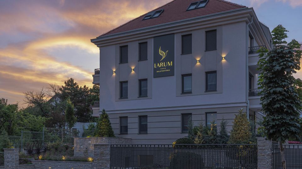 Larum - Balatonfüred