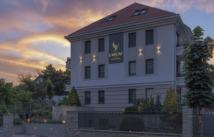 Larum - Balatonfüred