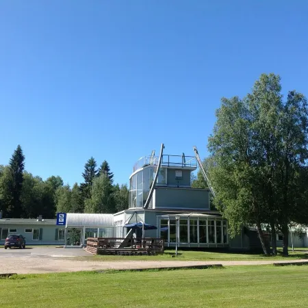 Hotel Yöpuu