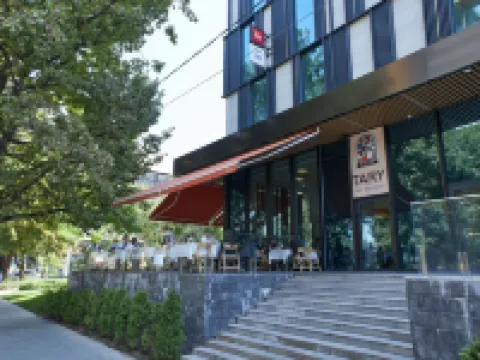 ไอบิส อัลมาตี จีติสุ โรงแรมใกล้Military-Historical Museum