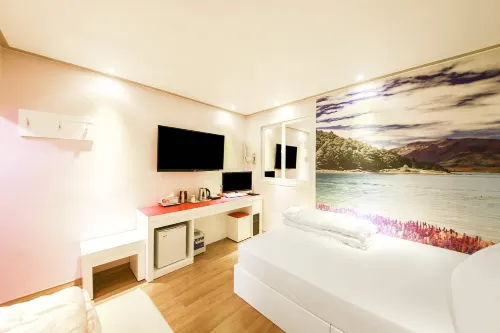 Gongju Soo - motel