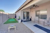 3 Mi to Surprise Stadium! Retreat w/ Putting Green - Kitchens