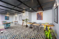 Coliwo Trois Kharadi - parking