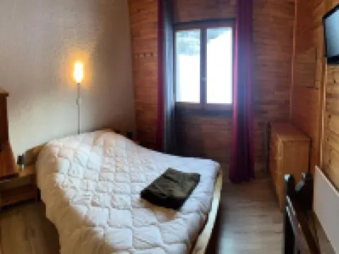 Duplex in Vars les Claux with Ski-in/Ski-Out
