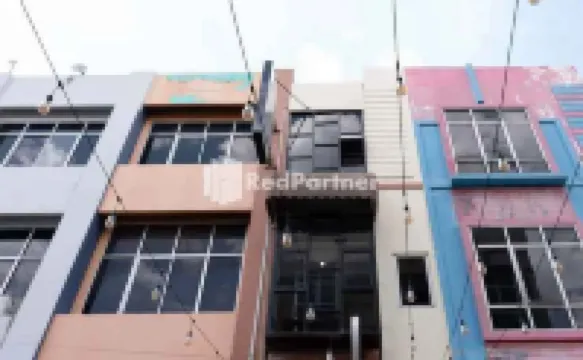 安塔薩里膠囊旅館