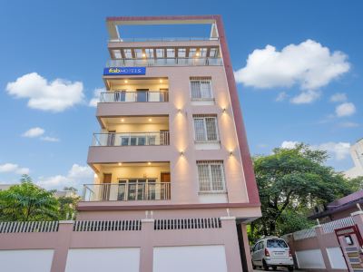 Via Rudra Residency - Nr Medicover Hospital