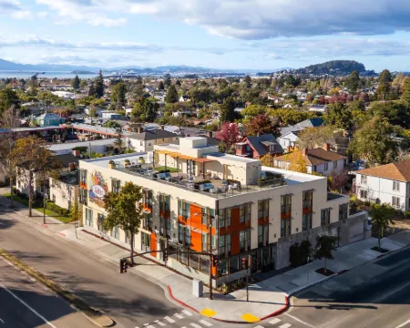 Aiden by Best Western @ Berkeley Hotels in Berkeley