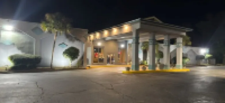 เซาเทิร์นลอดจ์ โรงแรมใน