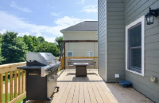 Beautiful Downtown Brick Road Home Oasis With Stadium View