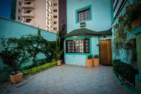 Hotel Valparaíso - Metrô Paraíso e 800m da Av Paulista Hotels in 