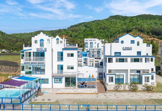 청주 솔레루나펜션
