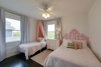 North Wildwood Home w/ Porch ~ 3 Blocks to Beach! - acceptant les animaux