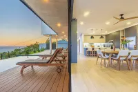 Ocean-View 4Br Villa w/ Private Pool. Walk to Hermosa Beach