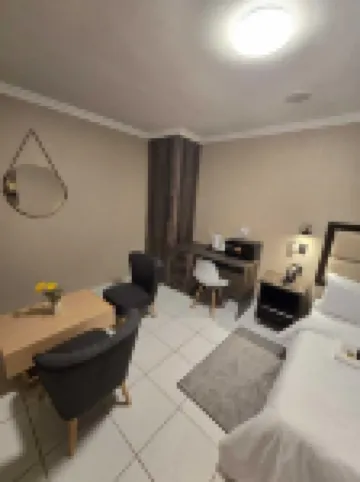 La Majestic Guest Lodge