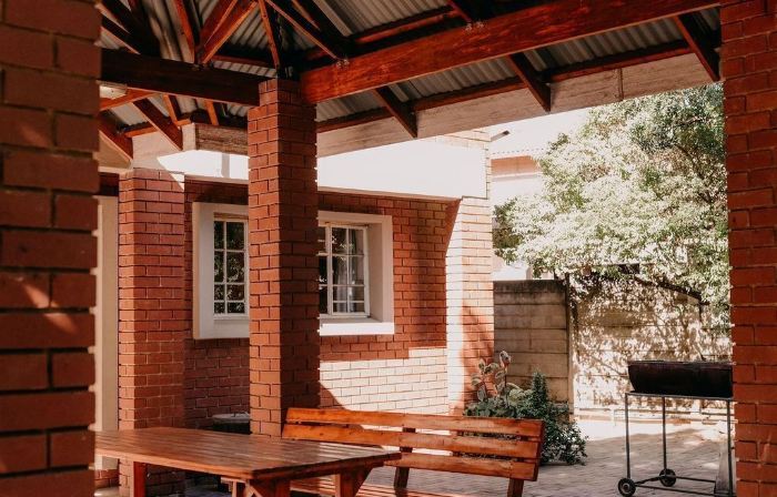 La Rona Hospitality Services