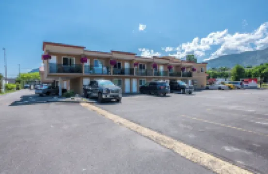 Sahara Courtyard Inn Penticton