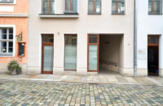 Global Living Dresden Frauenkirche