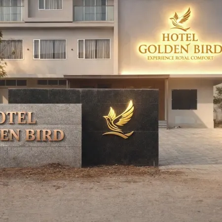 Hotel Golden Bird