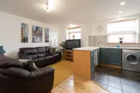 Apartment 2 Bedroom, Ballyhackamore - Hot Tub
