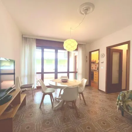 Sunny beachside apartment in Grado