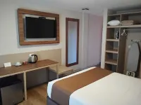 DM Hoteles Ayacucho - 3 ดาว