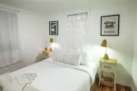 Cozy Micro-Brewery Home - บังกะโล