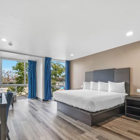 Motel 6 Oceanside, CA – Marina / Camp Pendleton