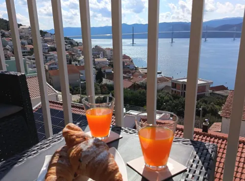 Apartment Sutalo with Hot Tub