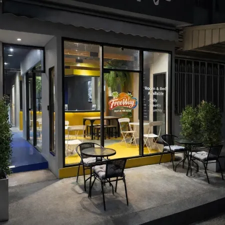 Free Way Kata Beach Hostel