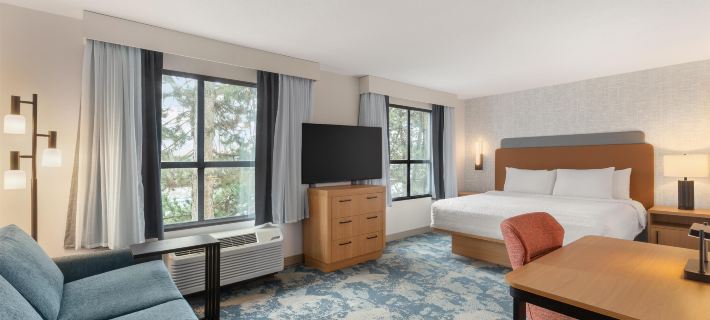 Hampton Inn & Suites by Hilton Langley-Surrey Hotels in Surrey