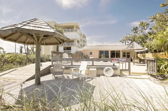 Coco Sands Beachside Cottages