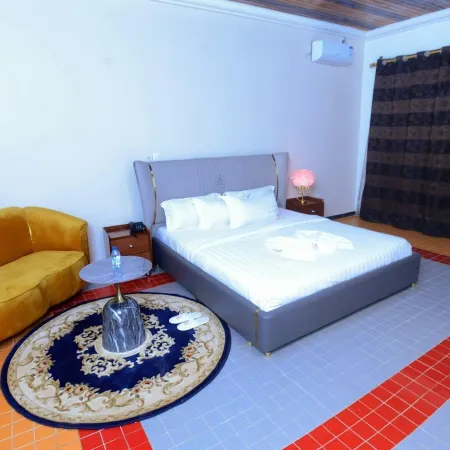 HOTEL LE FLAMBOYANT