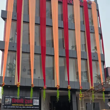 Hotel R R Tripathi