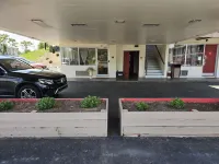 The Edyn Motel - Mountain view