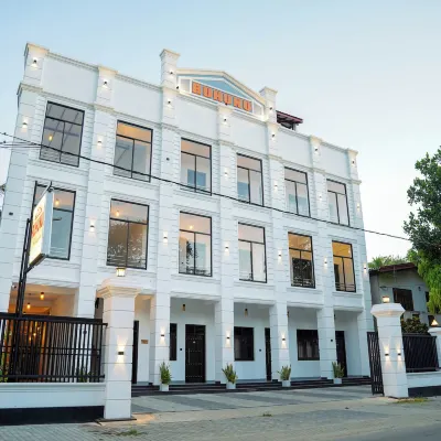Ruhunu Holiday Inn Hotels near Mahasen Devalaya