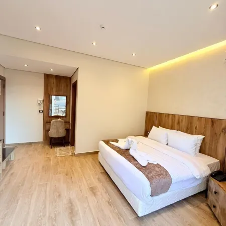 white swan hotel Отели рядом с достопримечательностью «Улица Аль-Муиз»