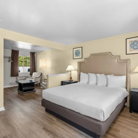 Rose Garden Inn Отели рядом с достопримечательностью «Спортивный комплекс «SAP-центр»»