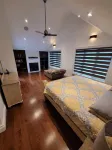 Devlok- Mystique Mansion 7 BR-sleep 16 Kawartha - balcony