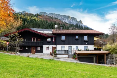 Charming Guest Room in Ebbs  Nature, Comfort, and Adventure Hôtels à : 