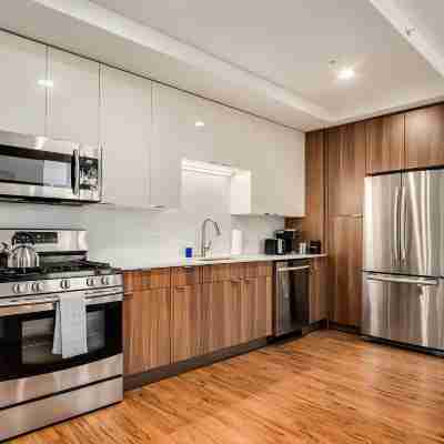Boulevard Stays - River North Rooms