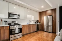 Boulevard Stays - River North - Apartments