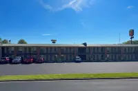 Diamond Inn Forrest City I-40 - parking