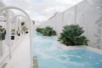 Bra Hotel - Rooftop Pools