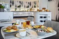 Essential by Dorint Düsseldorf Deiker Höfe - Desayuno
