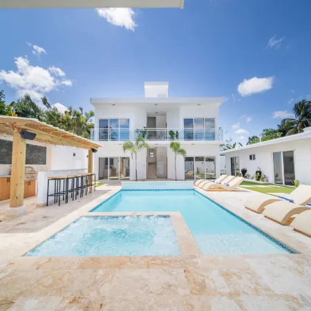14 BR Getaway 2 mins from Sosua action!