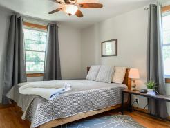 HOT TUB|1.2MI to ND | Espresso Maker| Coffee Bar