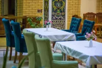 Karvon-Saroy Hotel - Desayuno