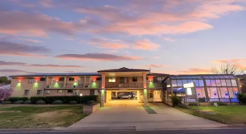 West End Motor Lodge