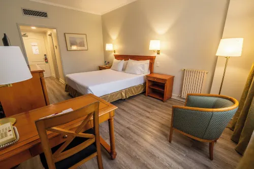 Austral Plaza Hotel - 4-Star
